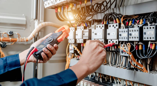 Professional Electrician in AR